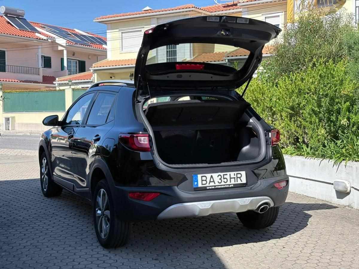 kia-stonic-2023-gasolina-1197cc