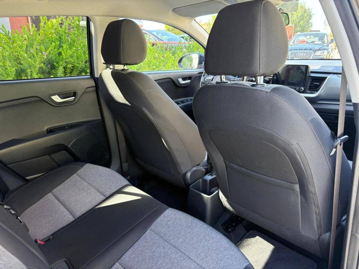 kia-stonic-2023-gasolina-1197cc