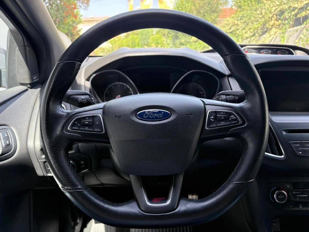 ford-focus-2015-gasolina-1999cc