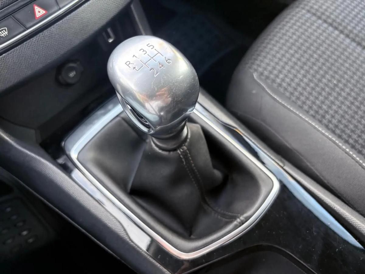 peugeot-308-sw-2018-gasolina-1199cc