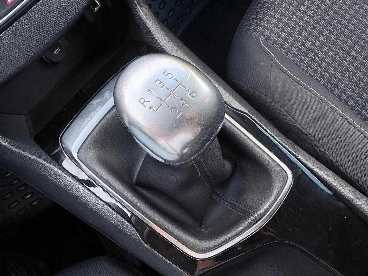 peugeot-308-sw-2018-gasolina-1199cc
