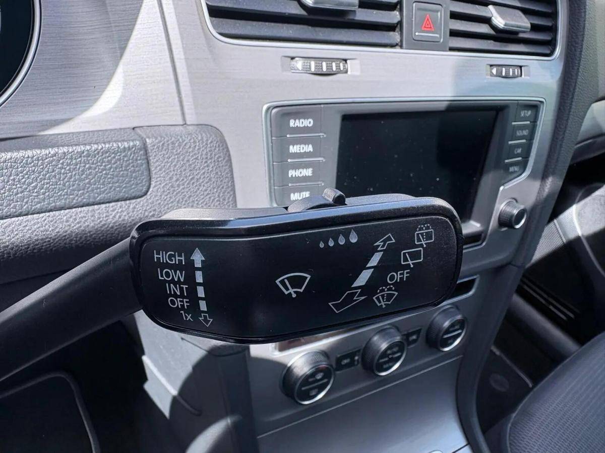 volkswagen-golf-2016-gasolina-999cc