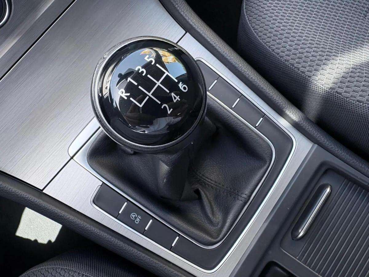 volkswagen-golf-2016-gasolina-999cc