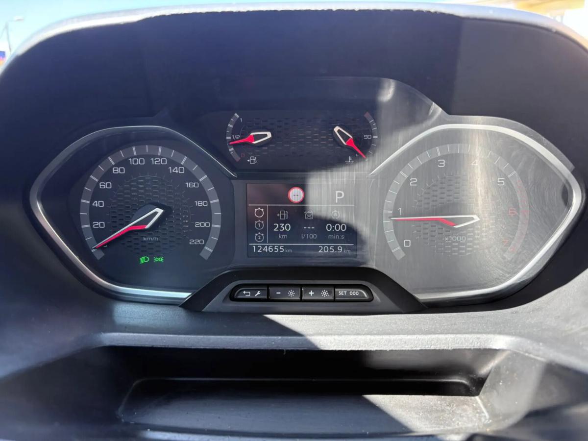 peugeot-rifter-2018-diesel-1499cc