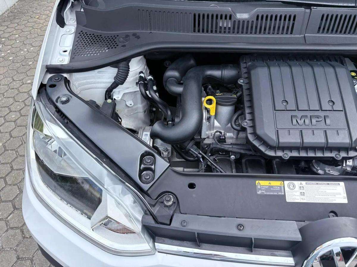 volkswagen-up-2017-gasolina-999cc