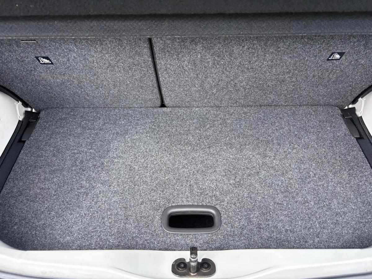 volkswagen-up-2017-gasolina-999cc
