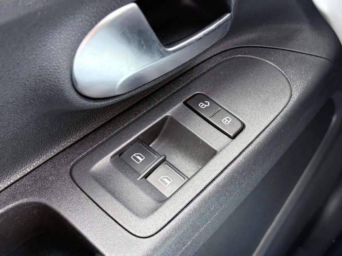 volkswagen-up-2017-gasolina-999cc