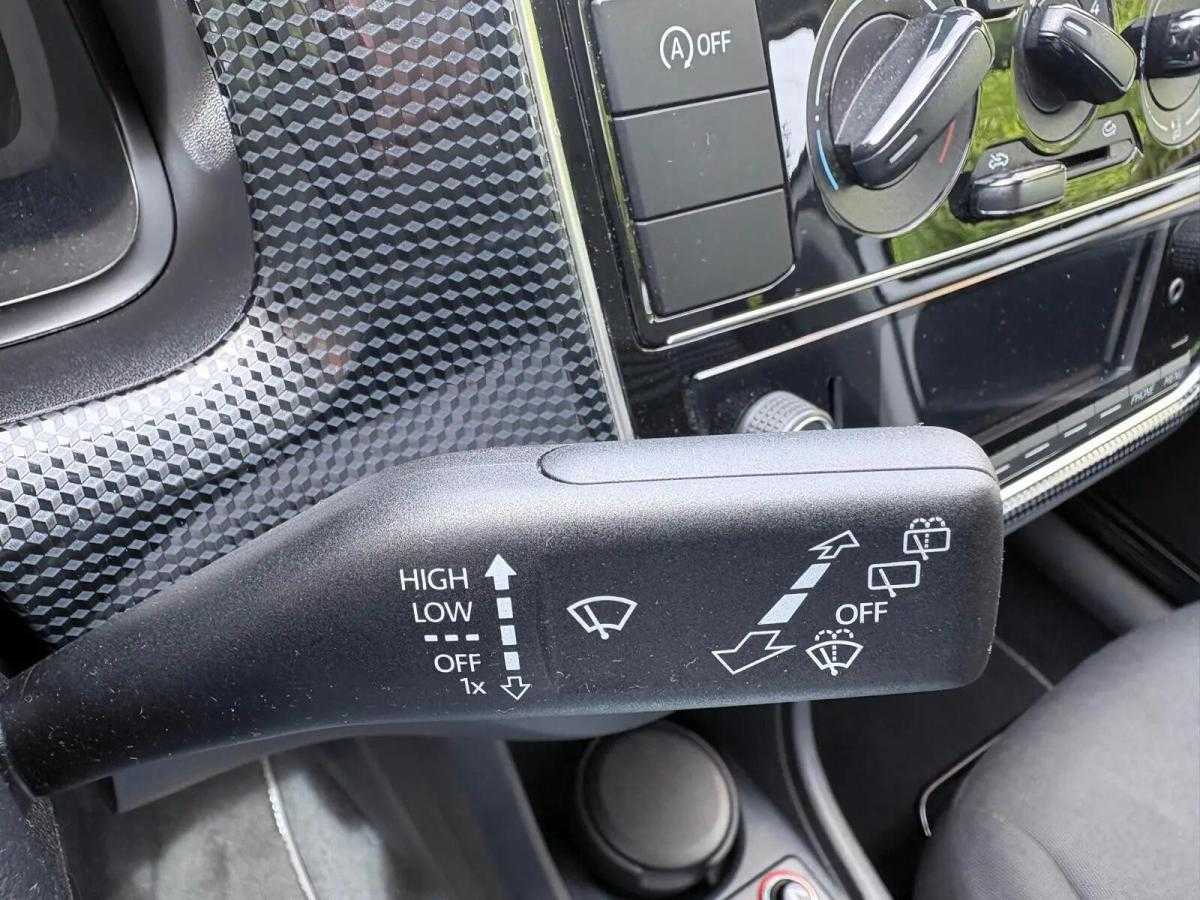 volkswagen-up-2017-gasolina-999cc