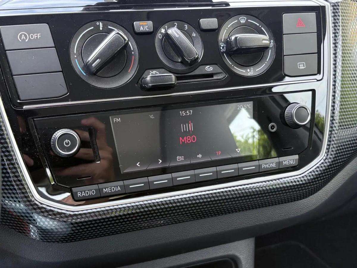 volkswagen-up-2017-gasolina-999cc