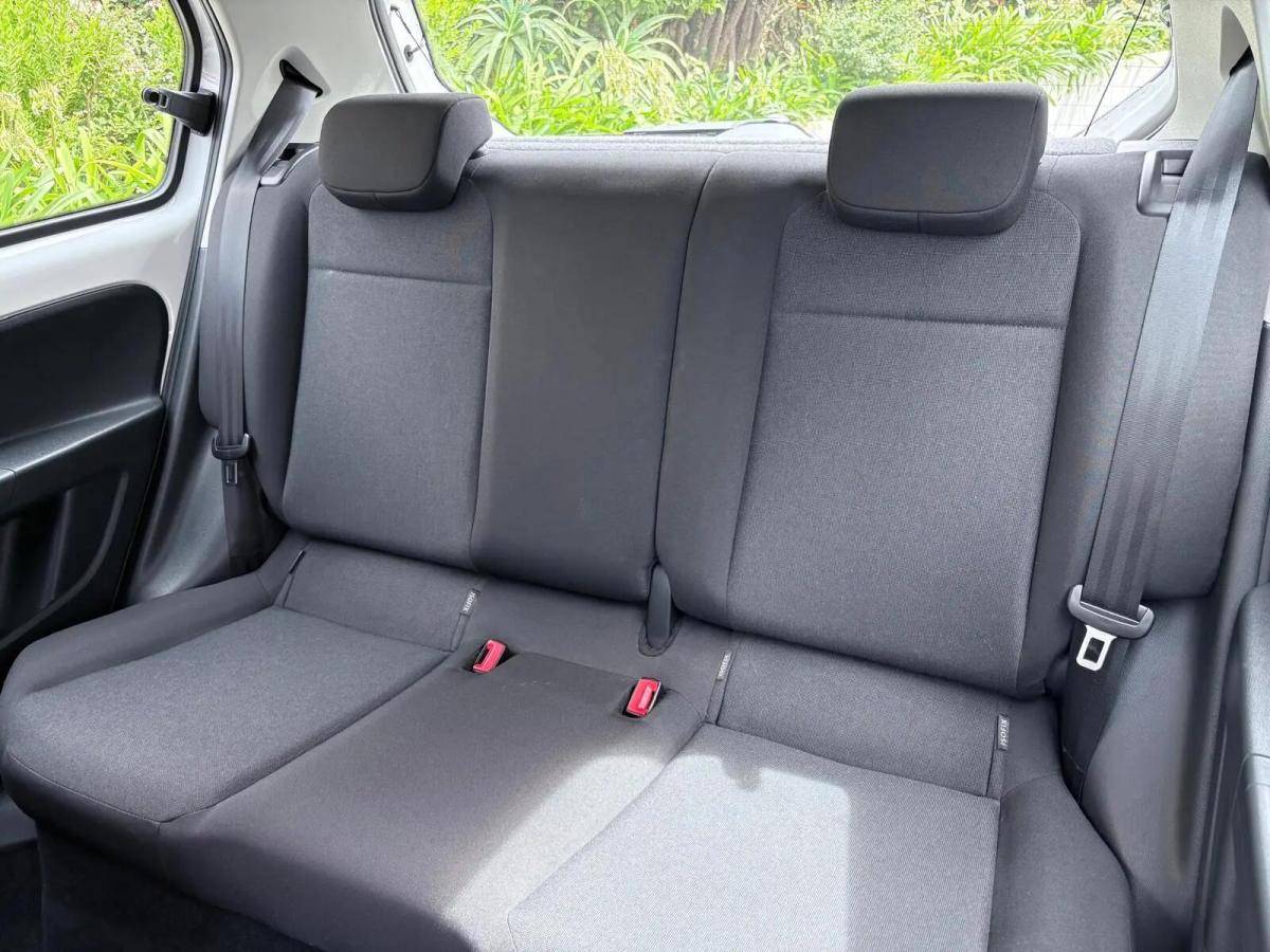 volkswagen-up-2017-gasolina-999cc