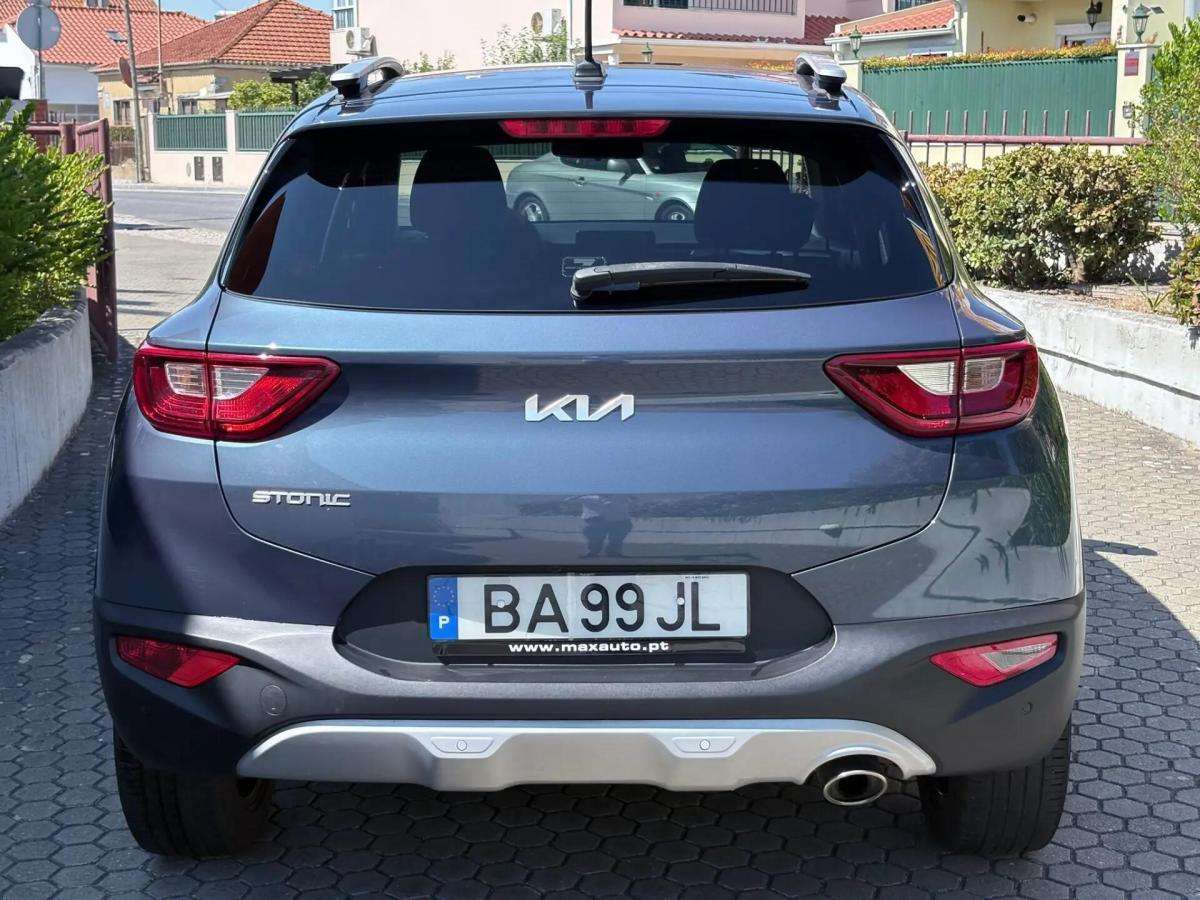 kia-stonic-2023-gasolina-998cc