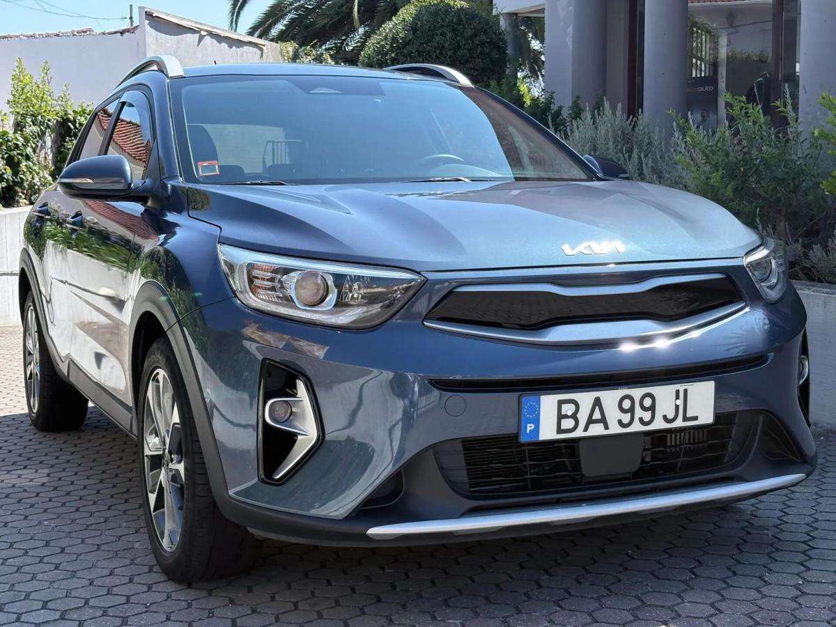 kia-stonic-2023-gasolina-998cc