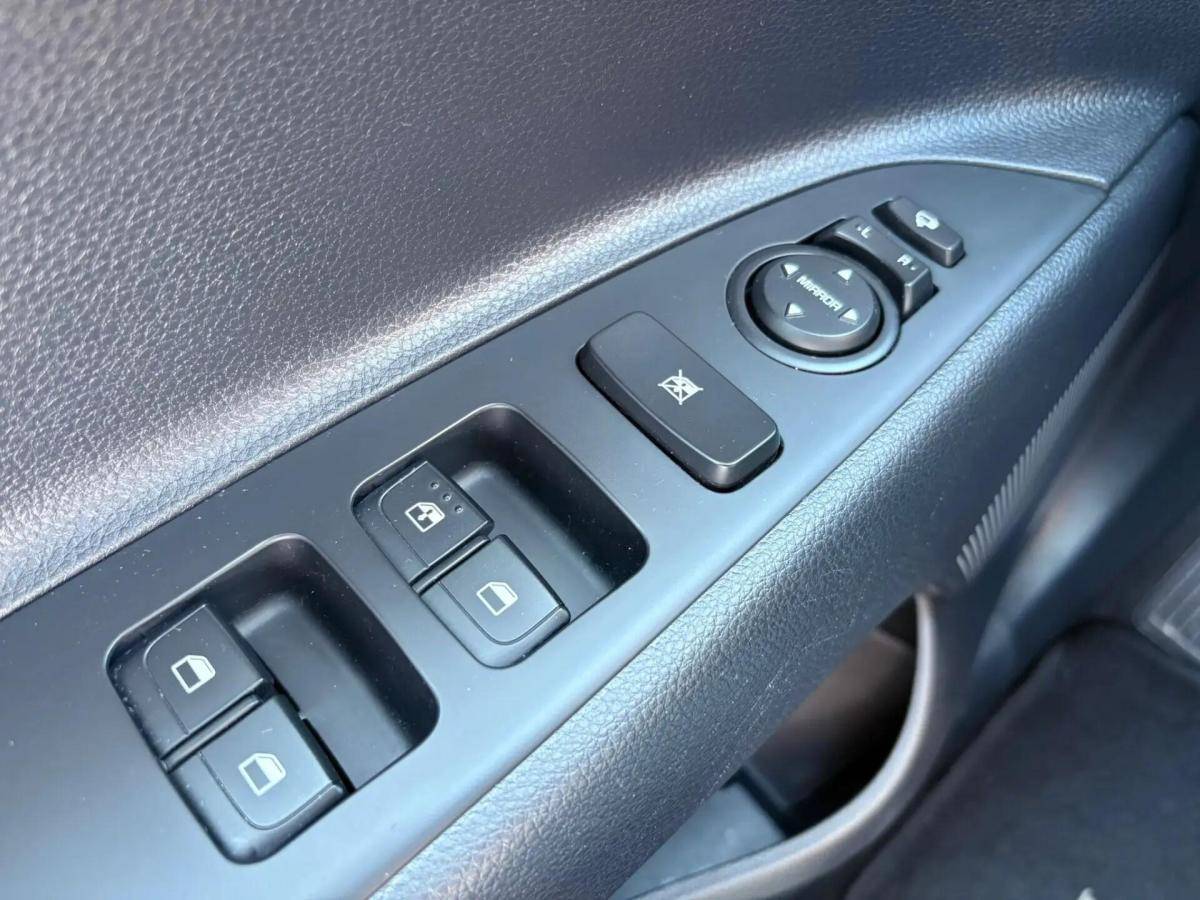 kia-stonic-2023-gasolina-998cc