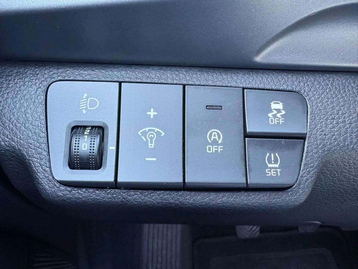 kia-stonic-2023-gasolina-998cc