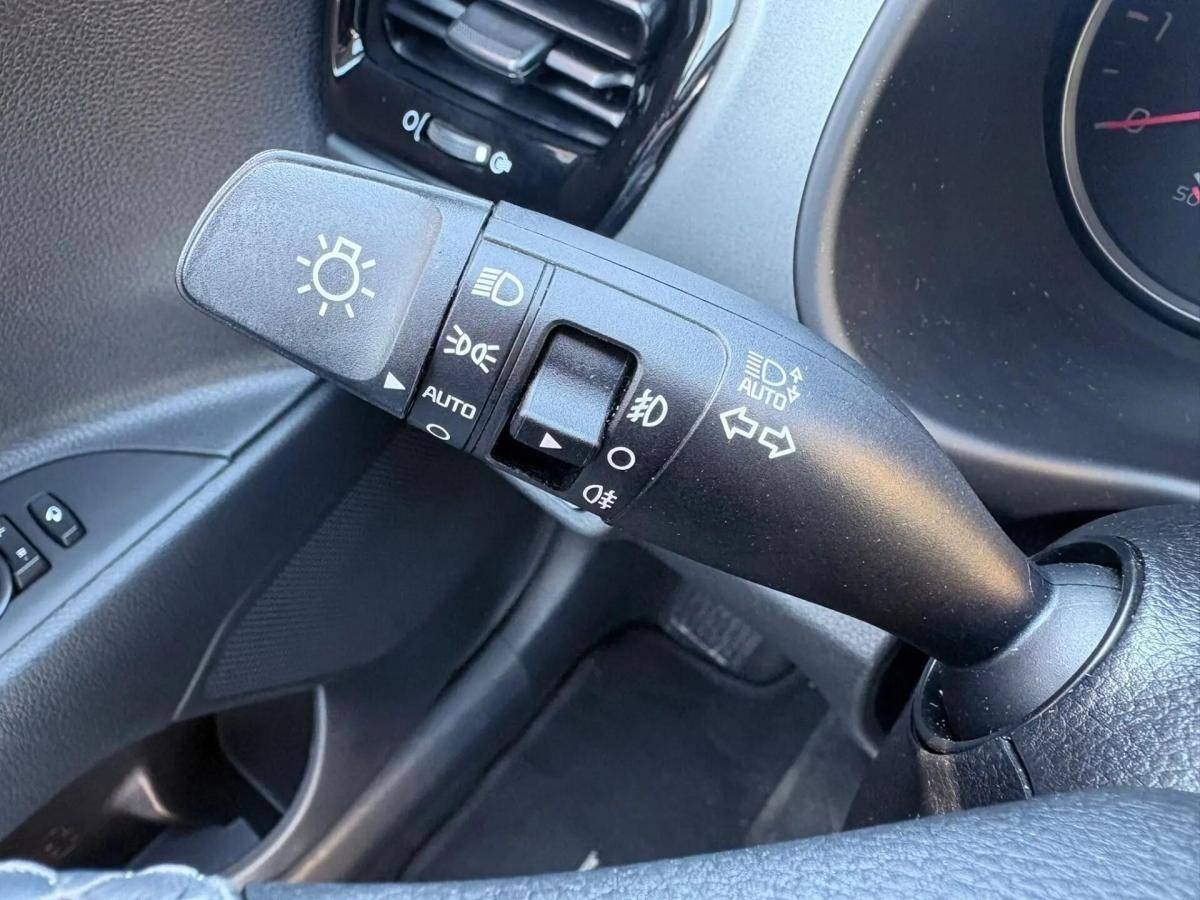 kia-stonic-2023-gasolina-998cc