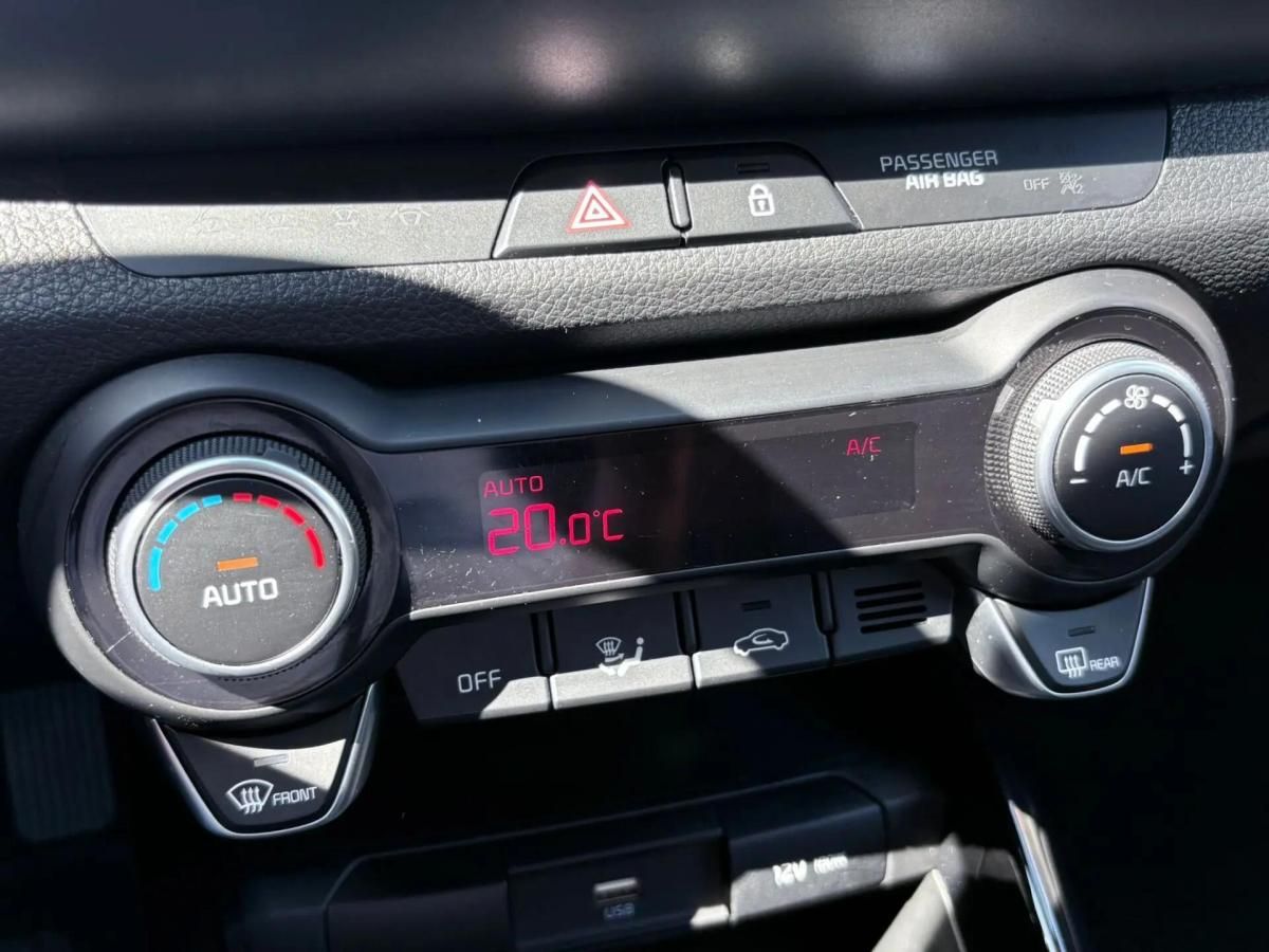 kia-stonic-2023-gasolina-998cc