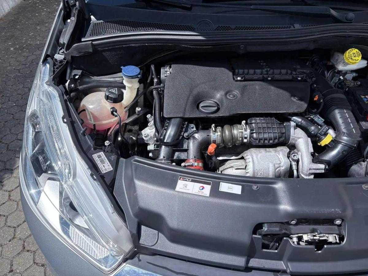 peugeot-208-2018-diesel-1560cc