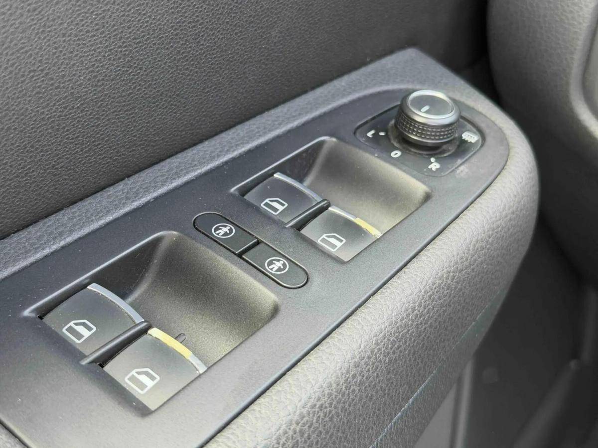 volkswagen-sharan-2017-diesel-1968cc