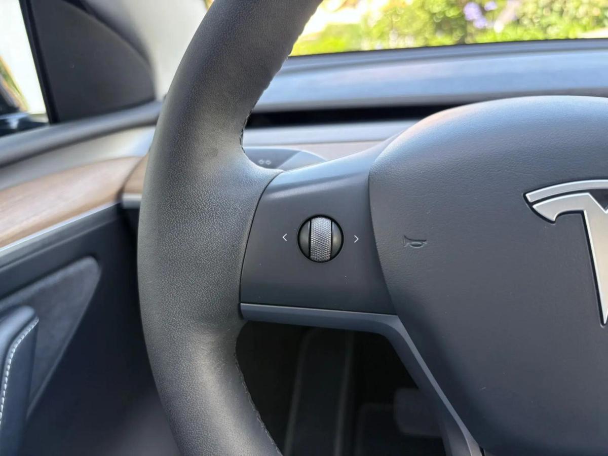 tesla-model-y-2023-eletrico-0cc