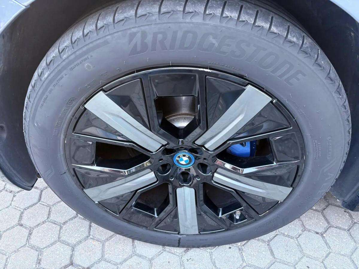 bmw-ix-xdrive50-2023-eletrico-0cc