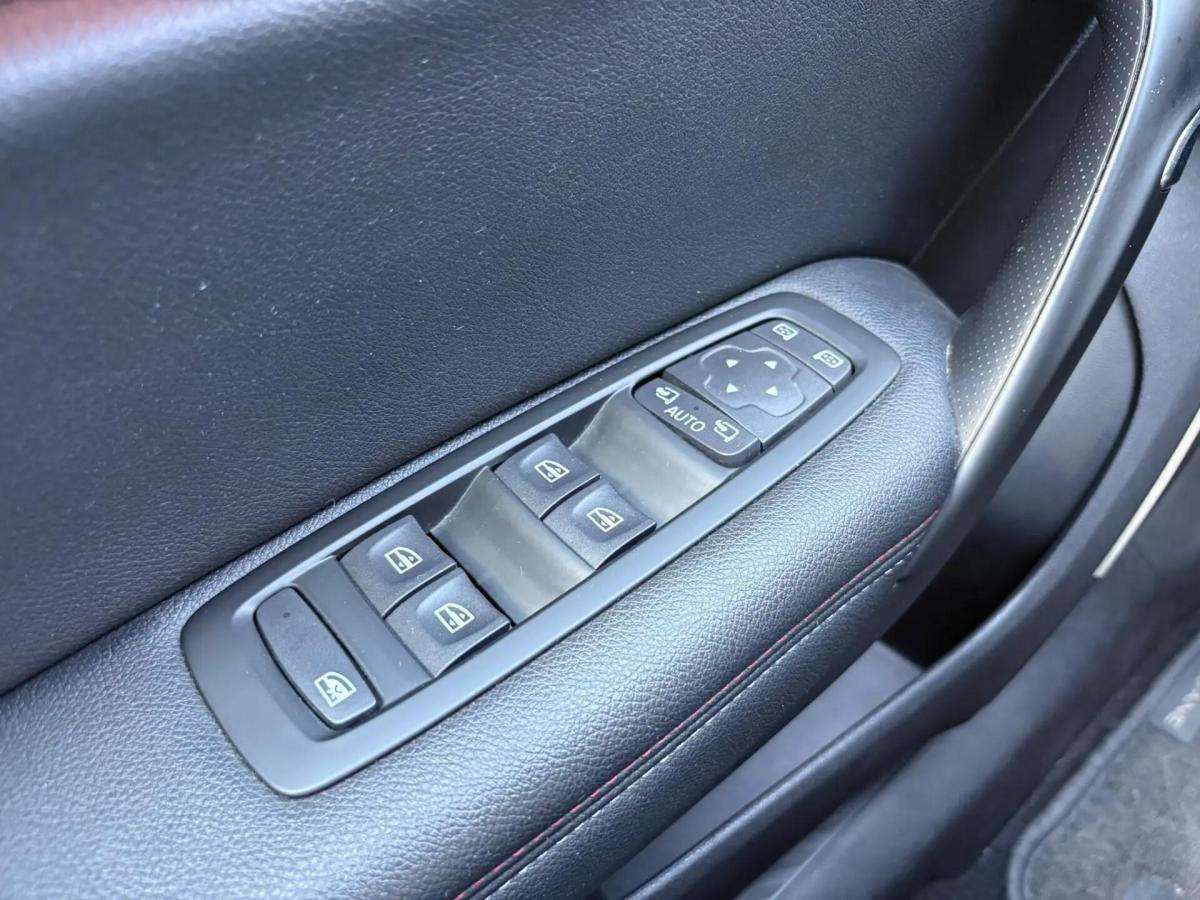 renault-megane-2021-hibrido-a-gasolina-1598cc