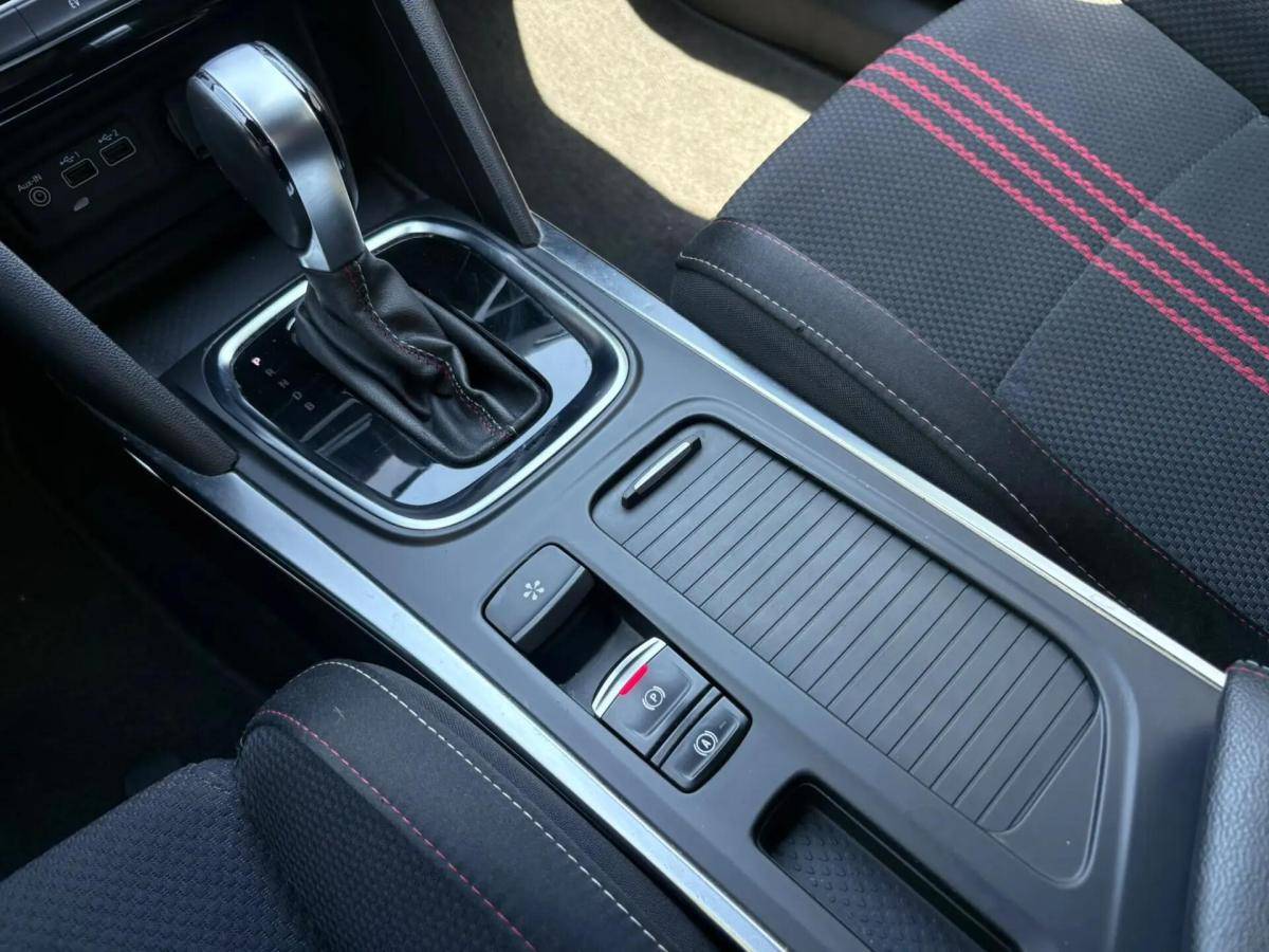 renault-megane-2021-hibrido-a-gasolina-1598cc