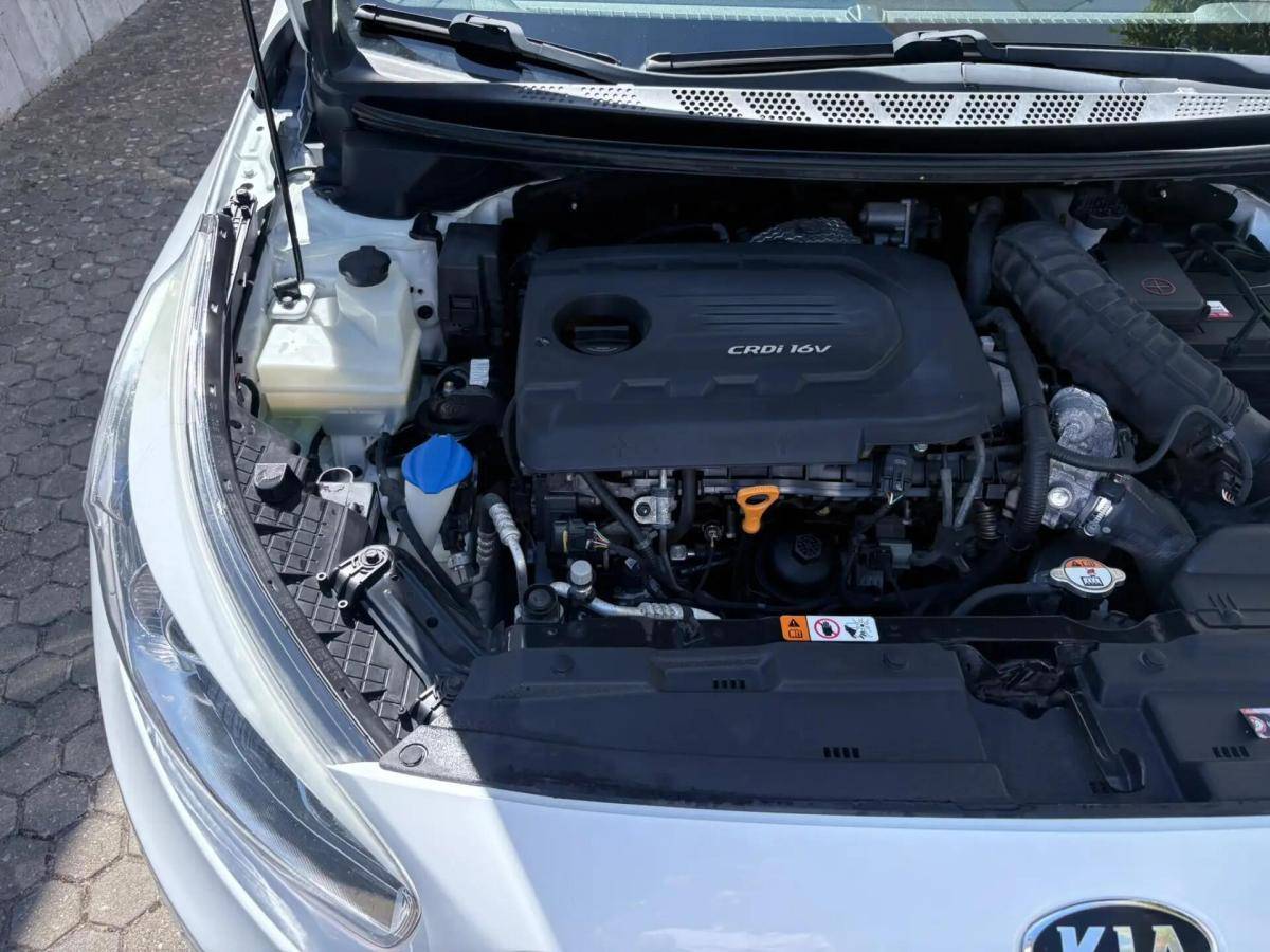 kia-ceed-sw-2017-diesel-1582cc