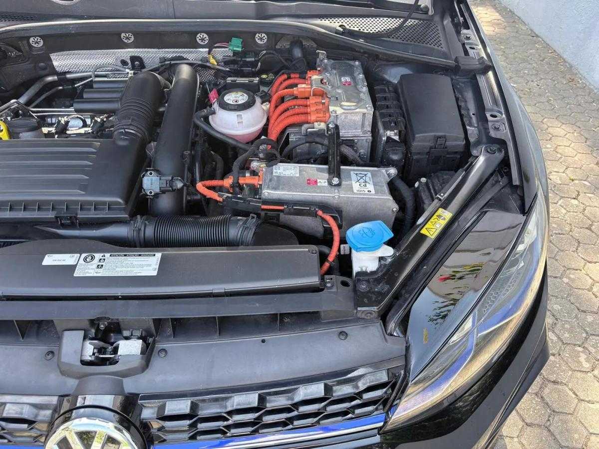 volkswagen-golf-2018-hibrido-a-gasolina-1395cc