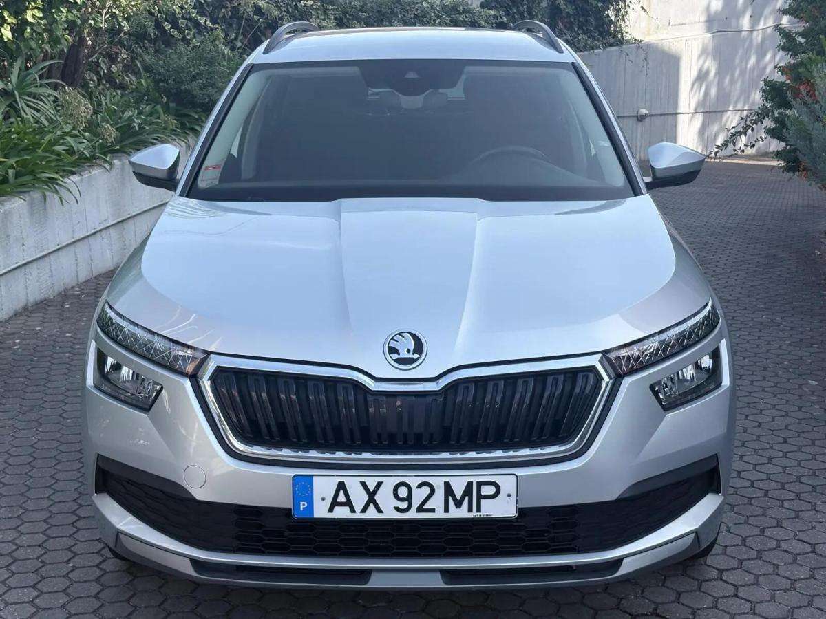 skoda-kamiq-2023-gasolina-999cc
