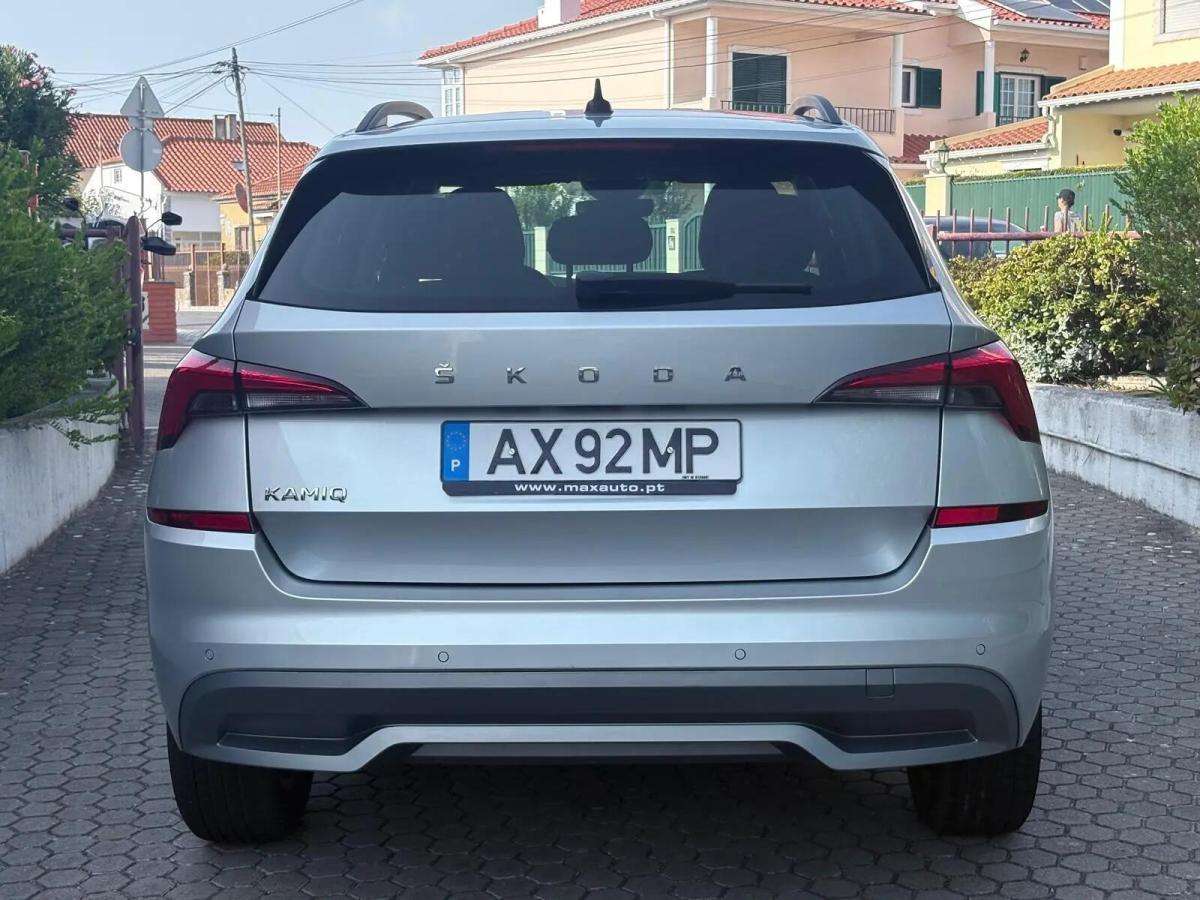 skoda-kamiq-2023-gasolina-999cc