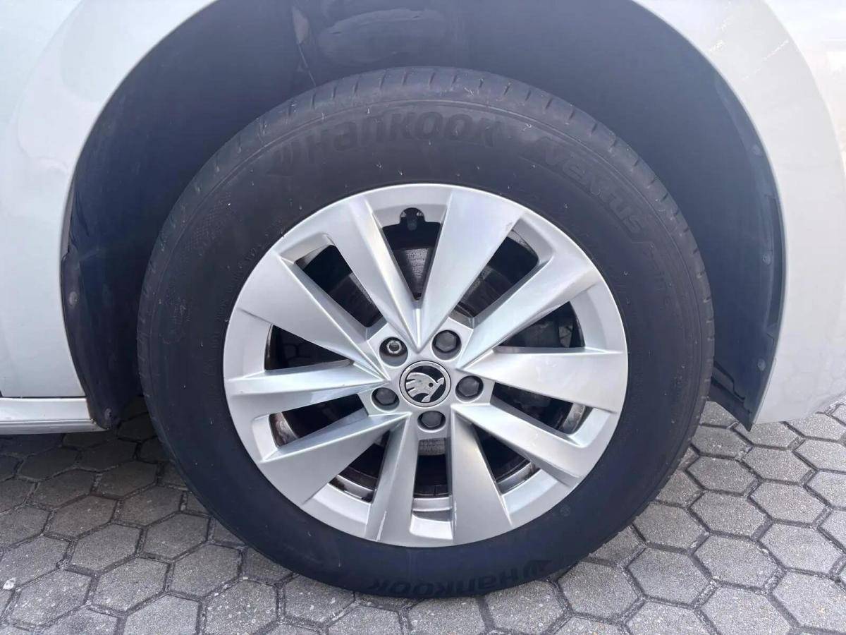 skoda-kamiq-2023-gasolina-999cc