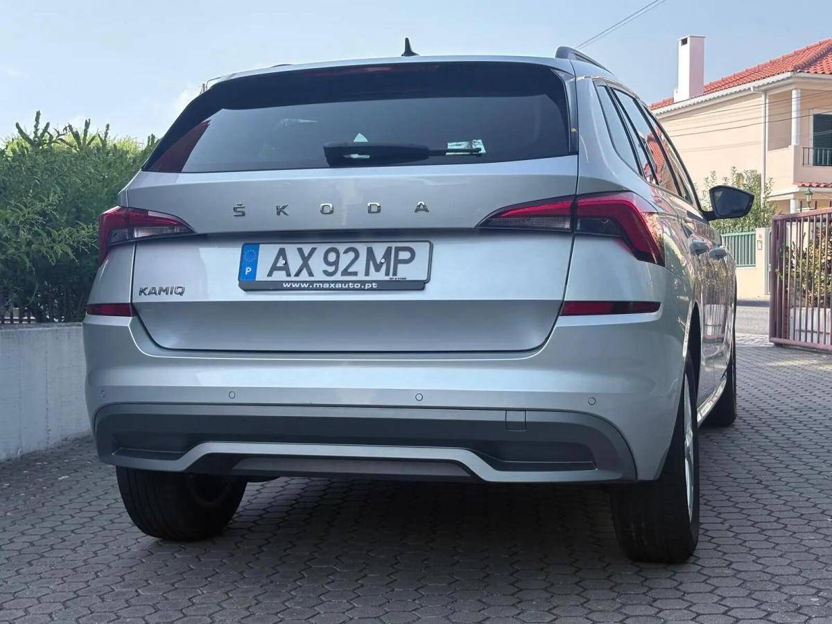 skoda-kamiq-2023-gasolina-999cc