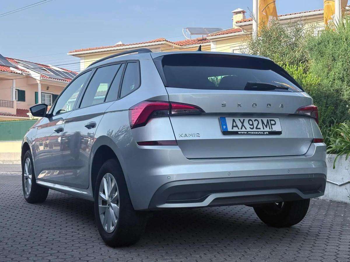 skoda-kamiq-2023-gasolina-999cc