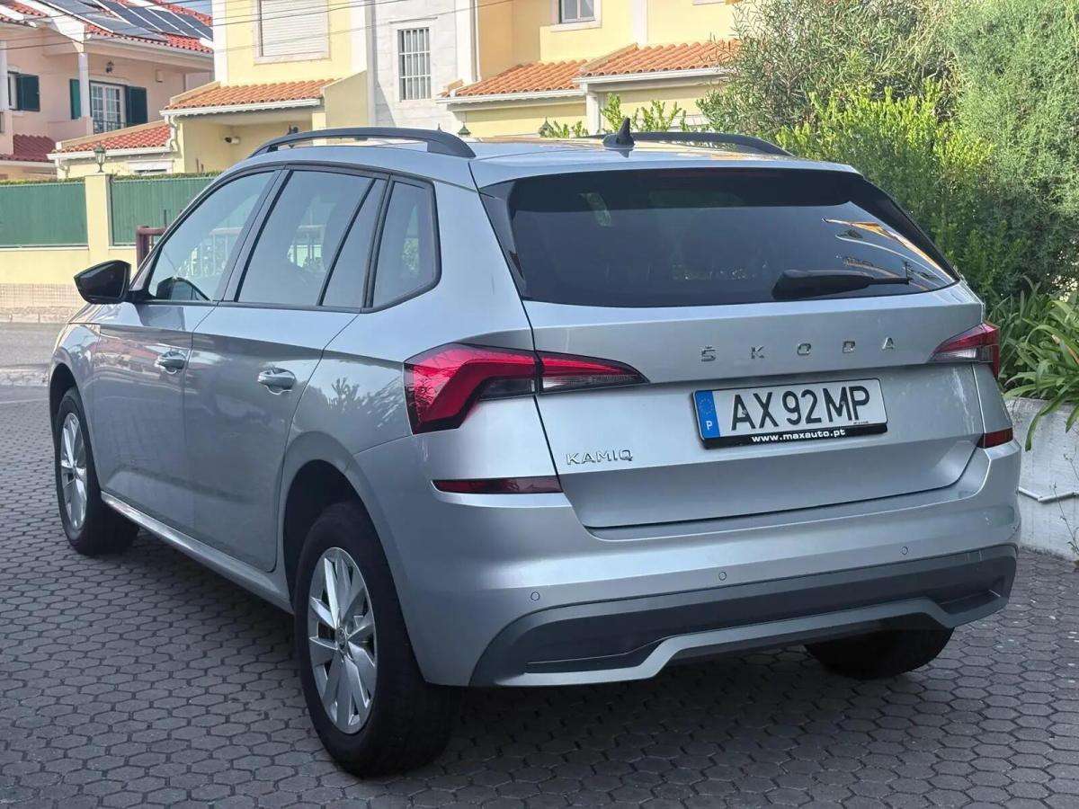 skoda-kamiq-2023-gasolina-999cc