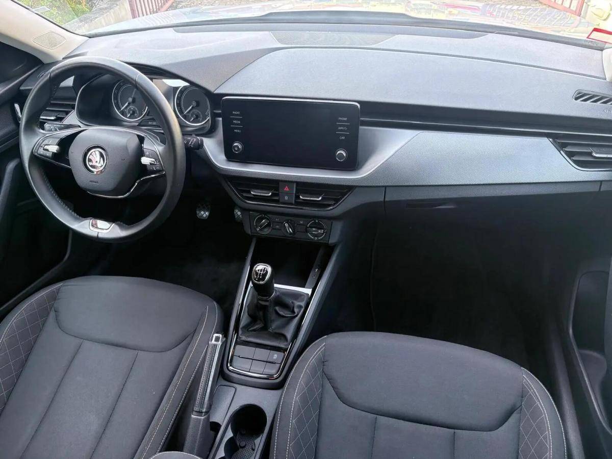 skoda-kamiq-2023-gasolina-999cc