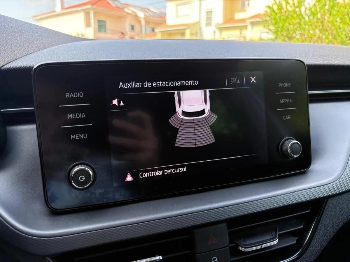 skoda-kamiq-2023-gasolina-999cc