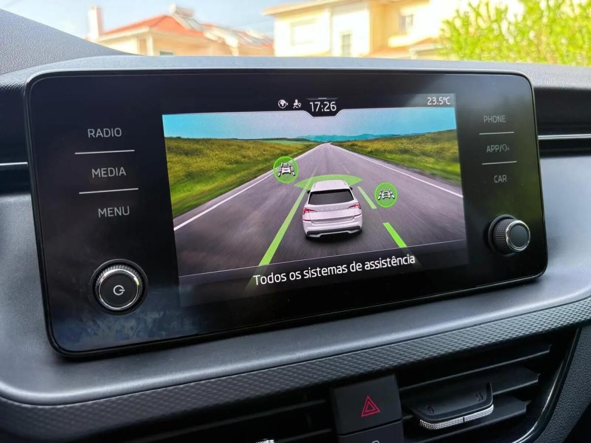 skoda-kamiq-2023-gasolina-999cc