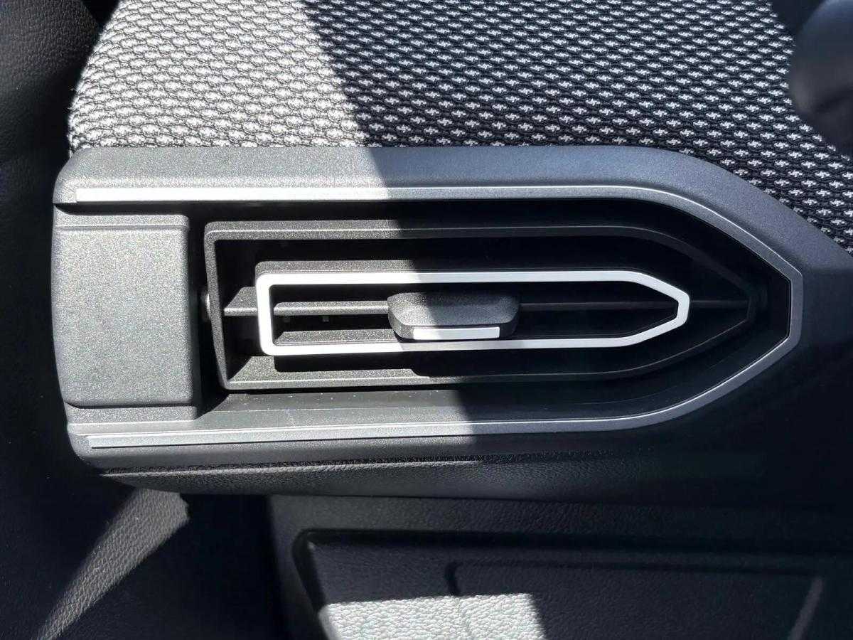 dacia-sandero-2023-gasolina-999cc
