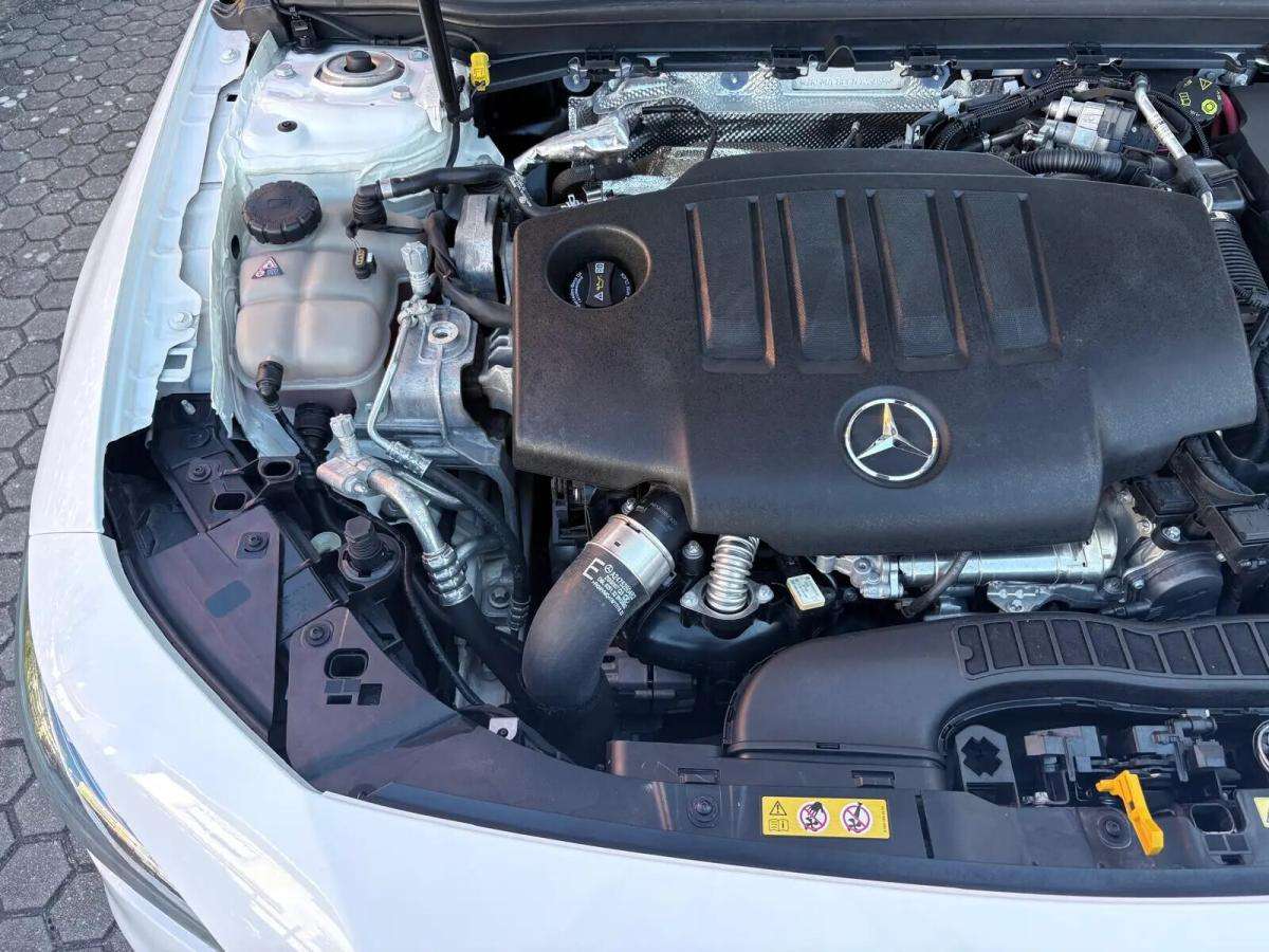 mercedes-benz-cla-200-d-2023-diesel-1950cc