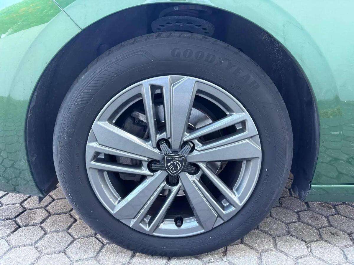 peugeot-308-2023-gasolina-1199cc