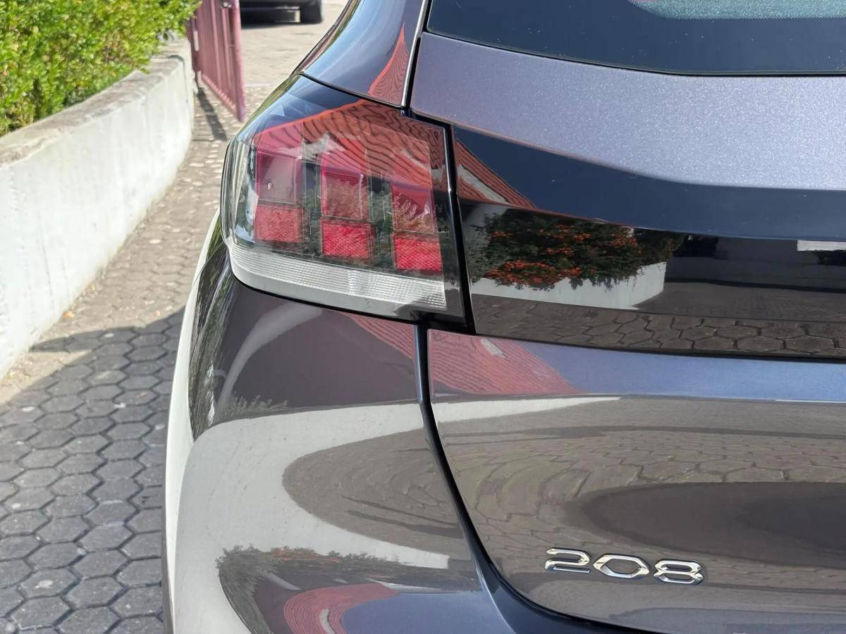 peugeot-208-2021-gasolina-1199cc