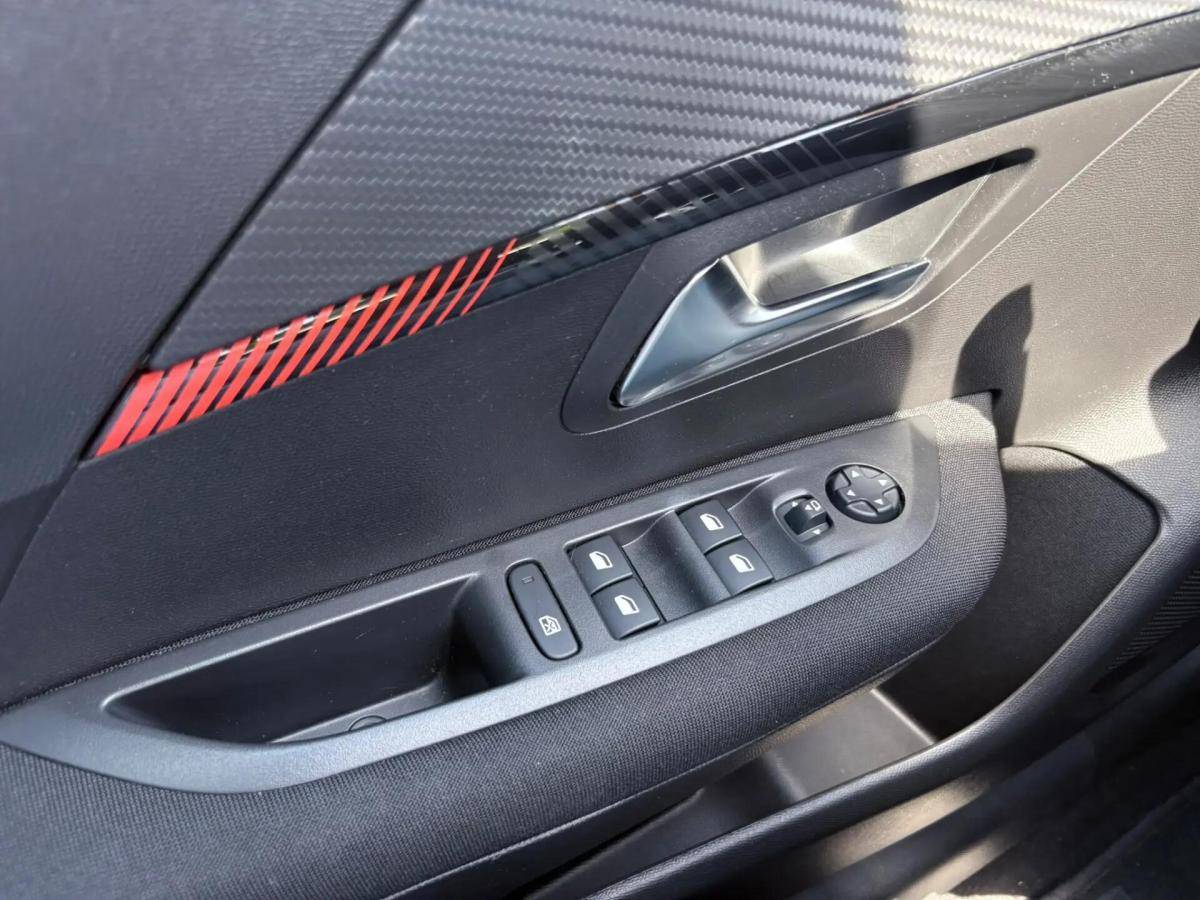 peugeot-208-2021-gasolina-1199cc