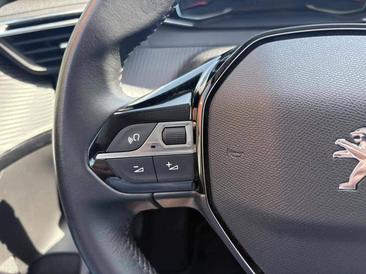 peugeot-208-2021-gasolina-1199cc