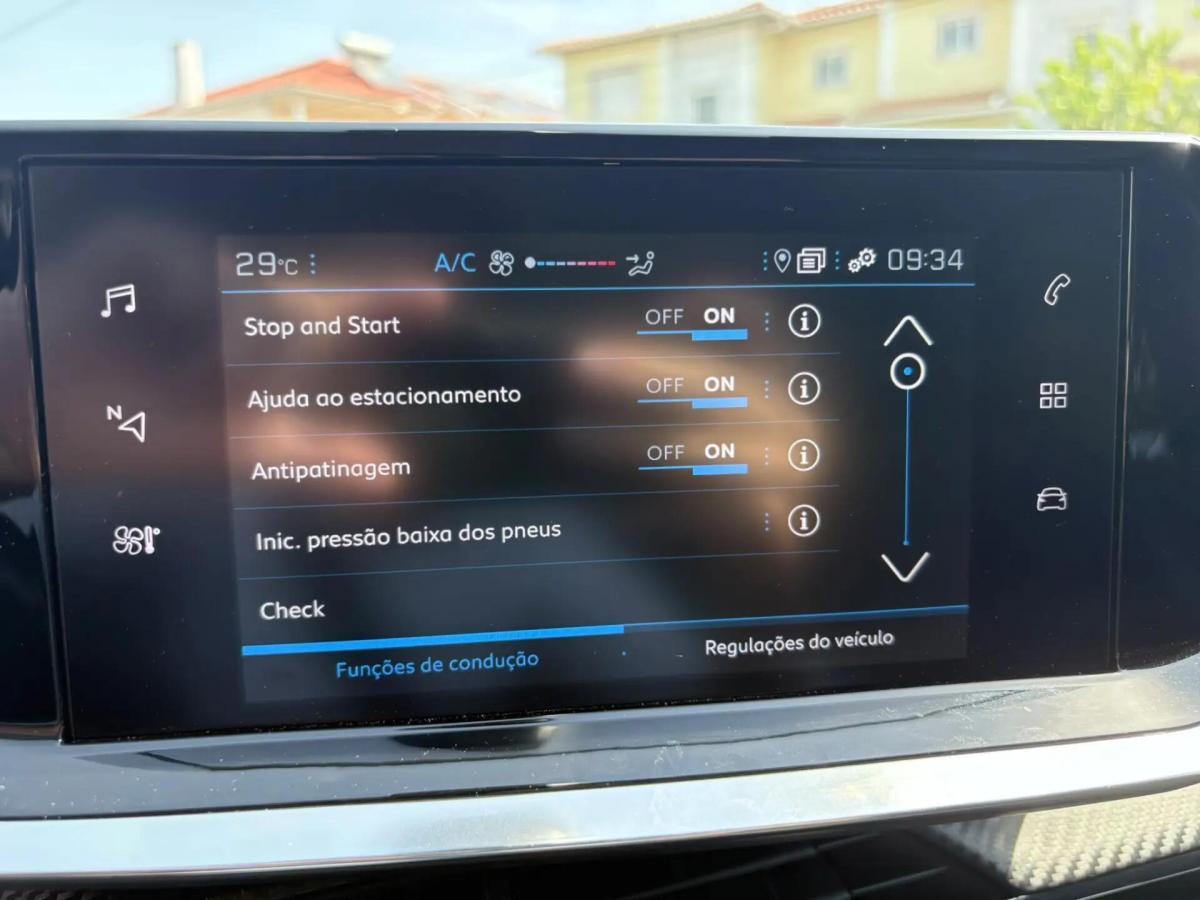peugeot-208-2021-gasolina-1199cc