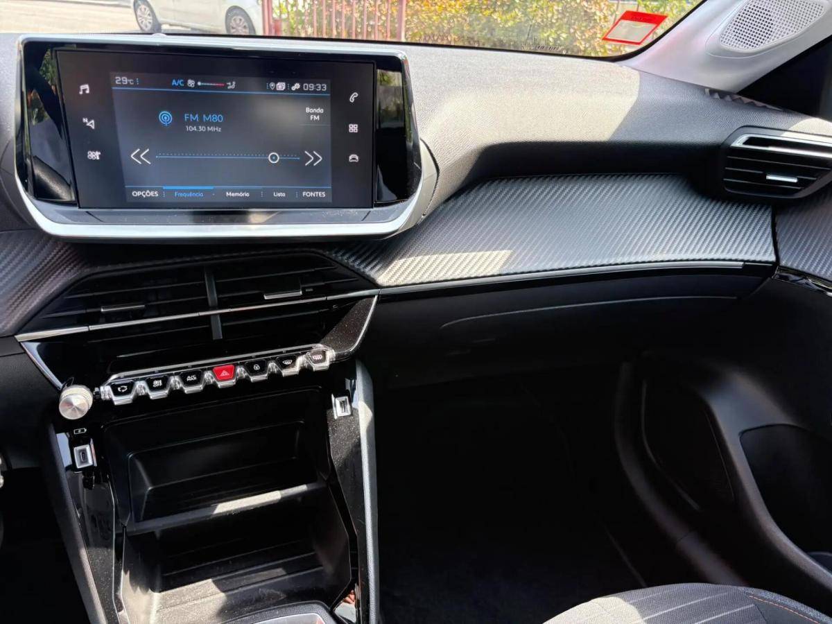 peugeot-208-2021-gasolina-1199cc