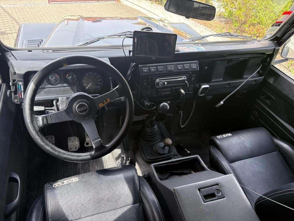 land-rover-defender-2005-diesel-2495cc