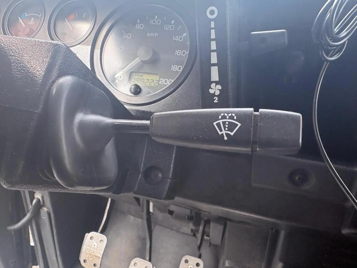 land-rover-defender-2005-diesel-2495cc