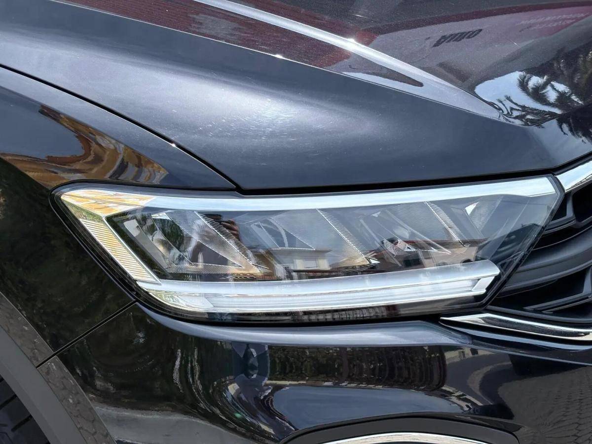 volkswagen-t-roc-2023-gasolina-999cc