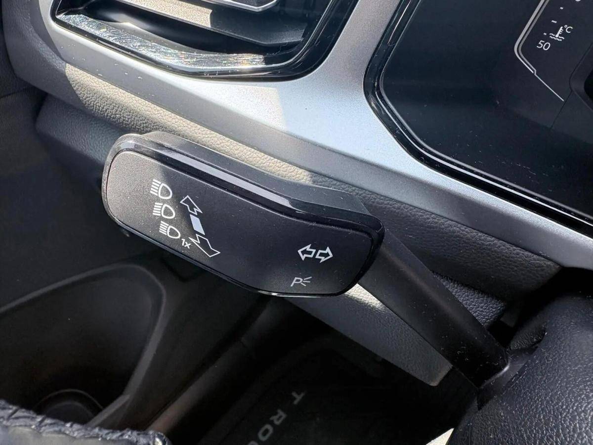 volkswagen-t-roc-2023-gasolina-999cc
