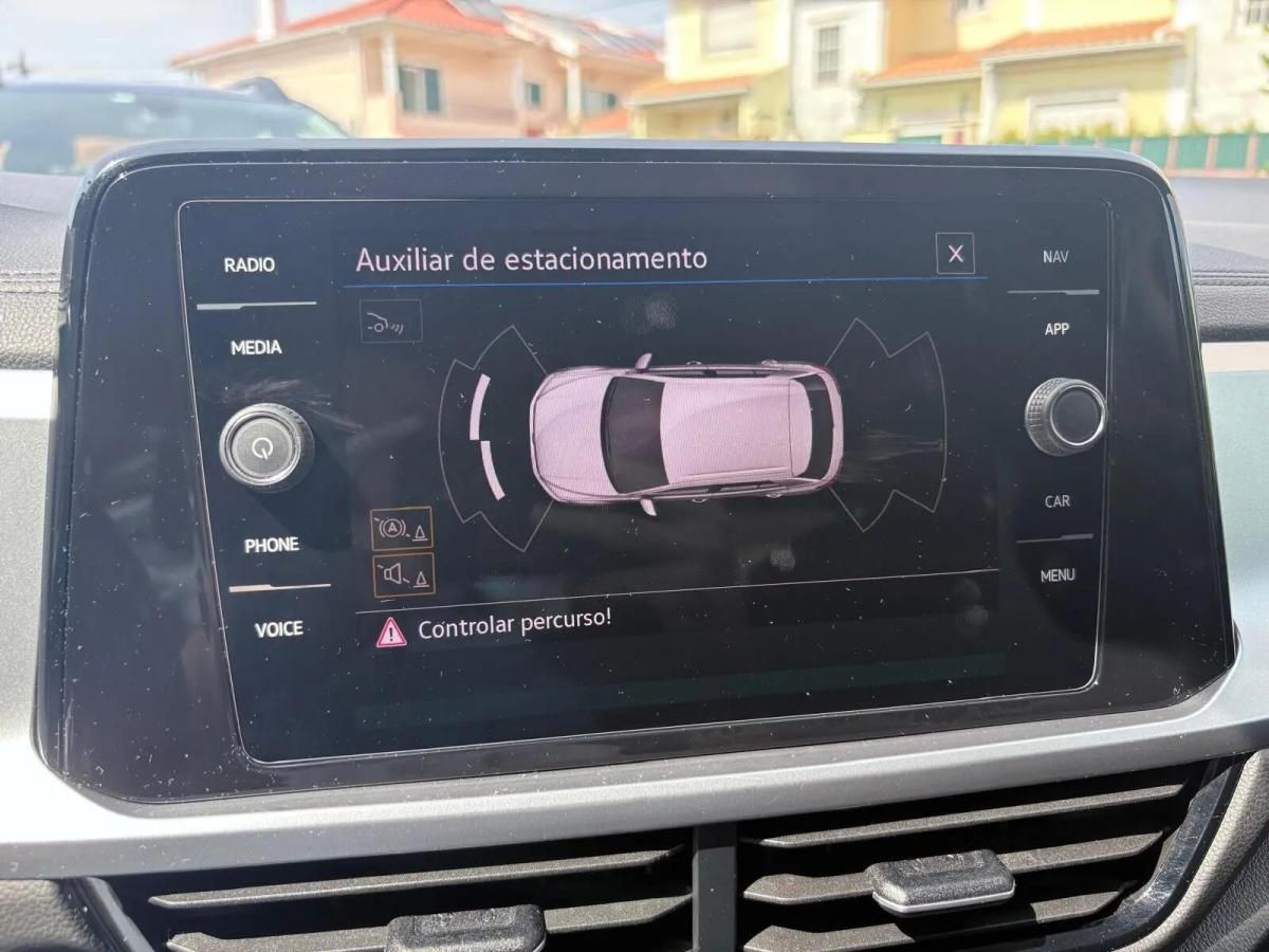 volkswagen-t-roc-2023-gasolina-999cc